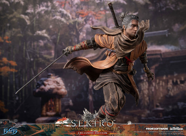Sekiro™: Shadows Die Twice - Sekiro (Exclusive Edition) (122ed6a4-1505-4125-8b52-ef1f5c07357e.jpg)