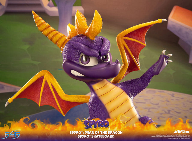 Spyro™: Year of the Dragon - Spyro™ Skateboard (30b15240-c895-4a2d-93ff-629c8c8a4dd0.jpg)