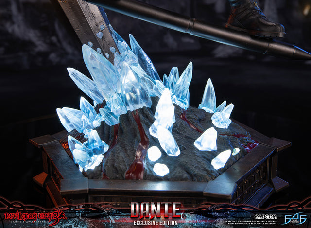 Devil May Cry 3 - Dante (Exclusive Edition) (38d8b3e5-84e5-488d-90d7-d3dc32474646.jpg)