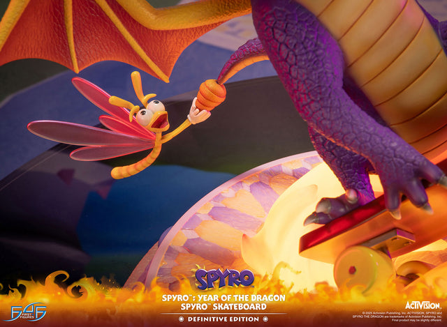 Spyro™: Year of the Dragon - Spyro™ Skateboard (Definitive Edition) (4aaaccb6-2ada-4958-ad23-aad57ed0c51a.jpg)