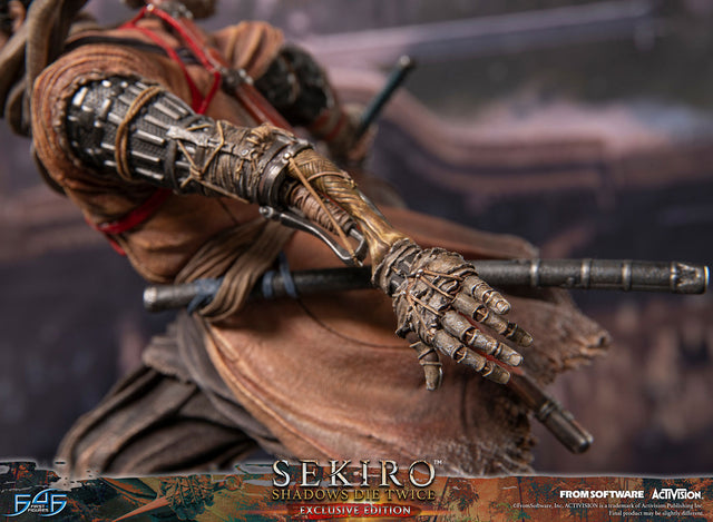 Sekiro™: Shadows Die Twice - Sekiro (Exclusive Edition) (4deb305e-70d0-456f-b473-a36142142132.jpg)
