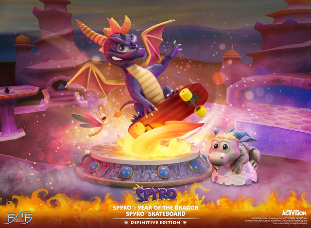Spyro™: Year of the Dragon - Spyro™ Skateboard (Definitive Edition) (4fe7dbb0-97b8-4a2b-a626-7a96d546c90b.jpg)
