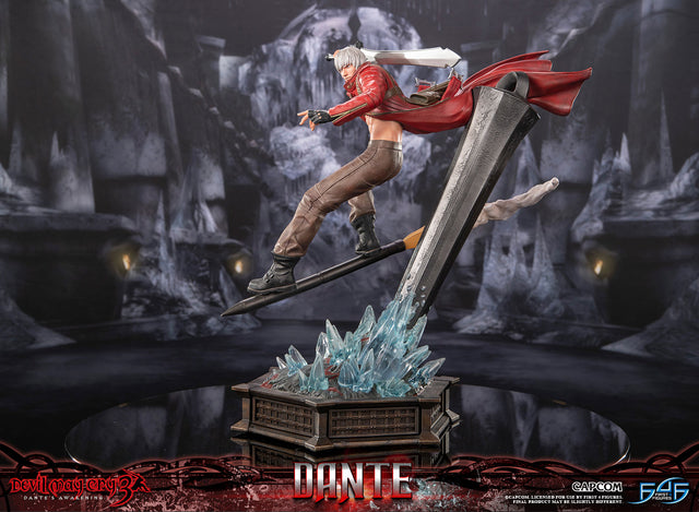 Devil May Cry 3 - Dante (56be264c-fe44-450f-91dd-f7d60210a40a.jpg)