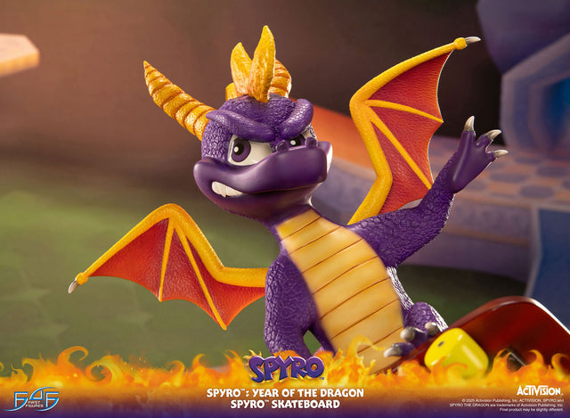 Spyro™: Year of the Dragon - Spyro™ Skateboard (580ddee1-41b6-427e-96d2-ef0d8218b3bb.jpg)