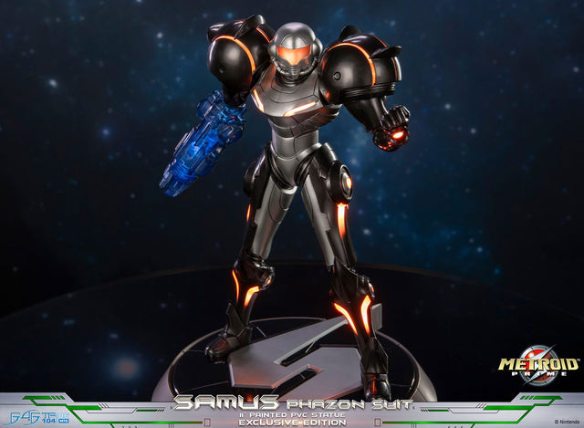 Metroid Prime™ - Samus Phazon Suit PVC (Exclusive Edition) (59dbee60-a58b-4224-9a78-5c97c78f833a.jpg)