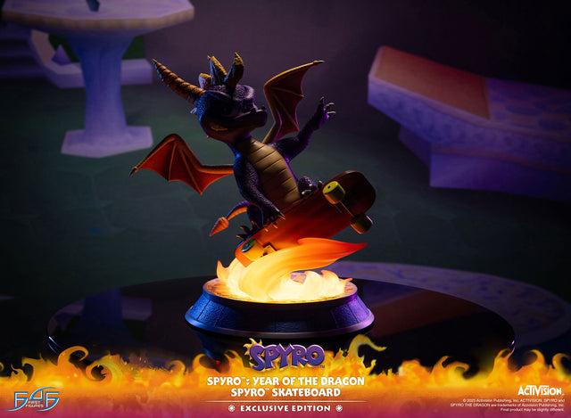 Spyro™: Year of the Dragon - Spyro™ Skateboard (Exclusive Edition) (5cdd5efc-5b81-457c-925f-465cc383263e.jpg)