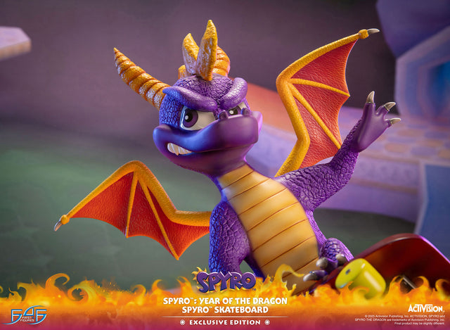 Spyro™: Year of the Dragon - Spyro™ Skateboard (Exclusive Edition) (617de7ea-914e-46f8-a497-f1b999dfc44e.jpg)