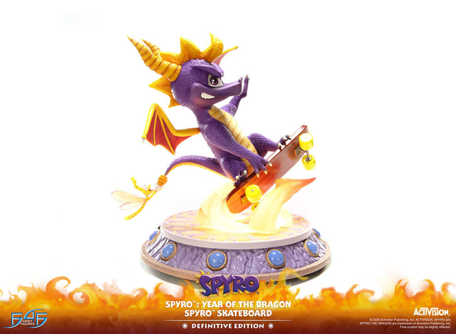 Spyro™: Year of the Dragon - Spyro™ Skateboard (Definitive Edition) (671a282f-7db6-4620-9251-d760b2ab505c.jpg)