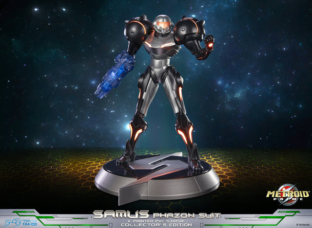 Metroid Prime™ - Samus Phazon Suit PVC (Collector’s Edition) (8f485c17-183d-457b-aea2-7b1686fbc884.jpg)