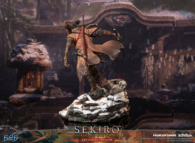 Sekiro™: Shadows Die Twice - Sekiro (Exclusive Edition) (98e3520c-f545-4909-bd7a-99e00971118d.jpg)