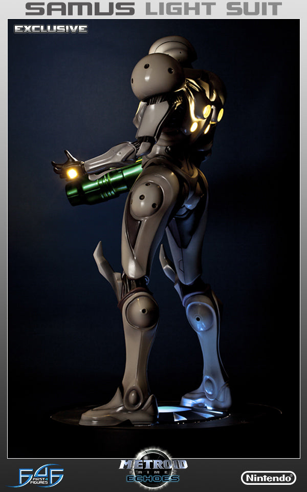 Samus Light Suit Exclusive (MPLSX006.jpg)