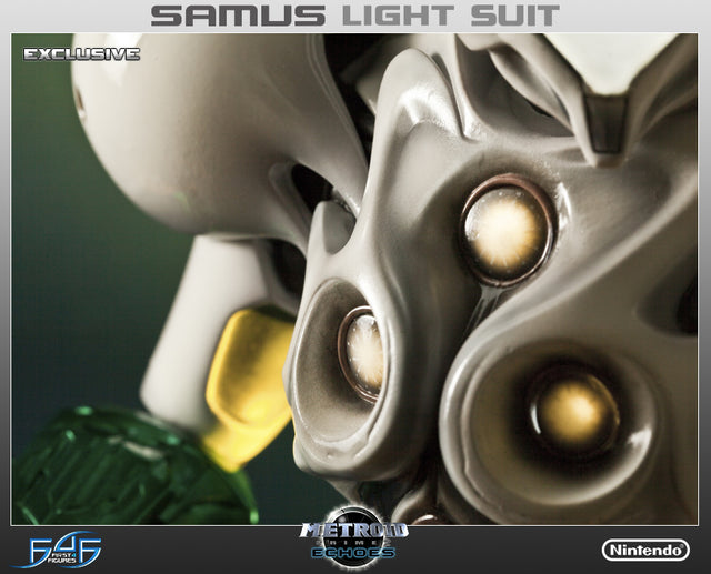Samus Light Suit Exclusive (MPLSX049.jpg)