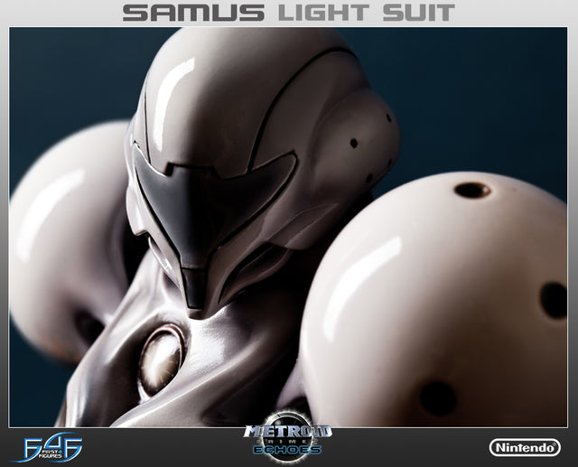 Samus Light Suit Exclusive (MPLSX056.jpg)