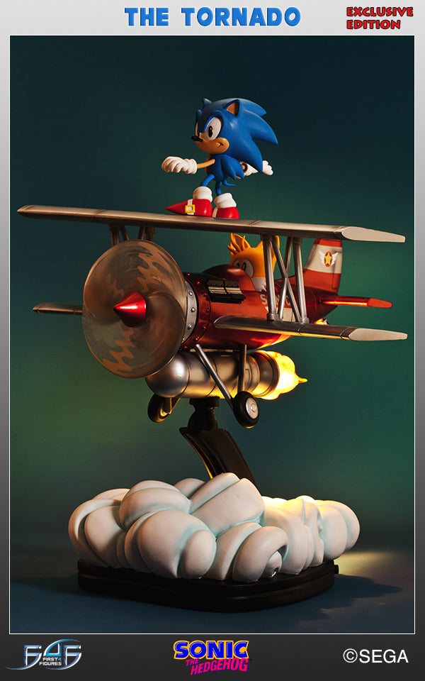Sonic "The Tornado" Diorama Exclusive (SNTORX025.jpg)