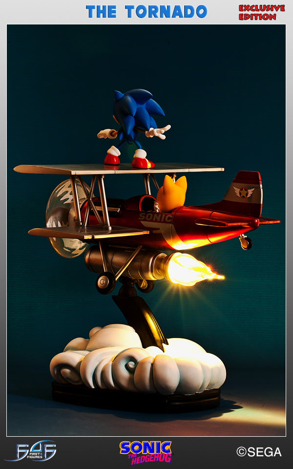 Sonic "The Tornado" Diorama Exclusive (SNTORX027.jpg)