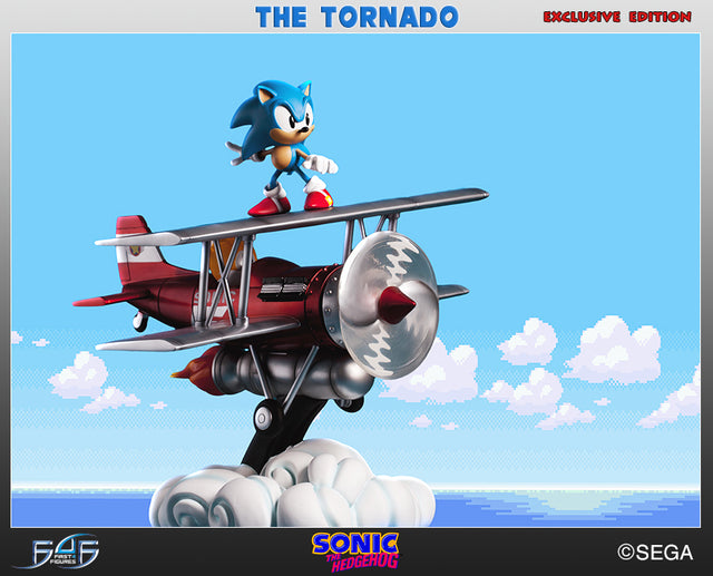 Sonic "The Tornado" Diorama Exclusive (SNTORX033.jpg)