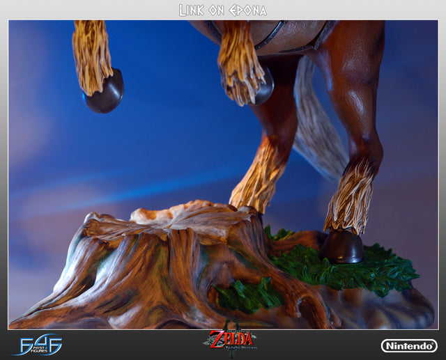 Link on Epona (TPLOE018.jpg)