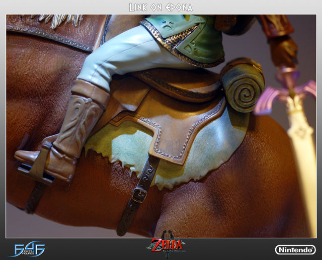 Link on Epona (TPLOE020.jpg)