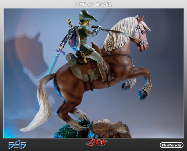 Link on Epona (TPLOE025.jpg)