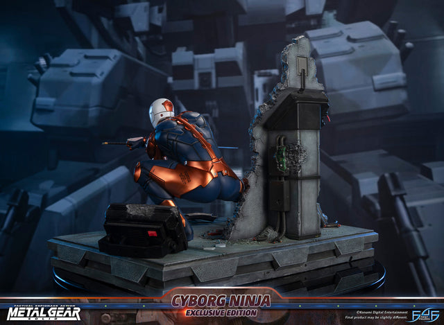 Metal Gear Solid - Cyborg Ninja (Gray Fox) (Exclusive Edition) (a75c9a1d-8a48-46ee-be58-72bc3ec37639.jpg)