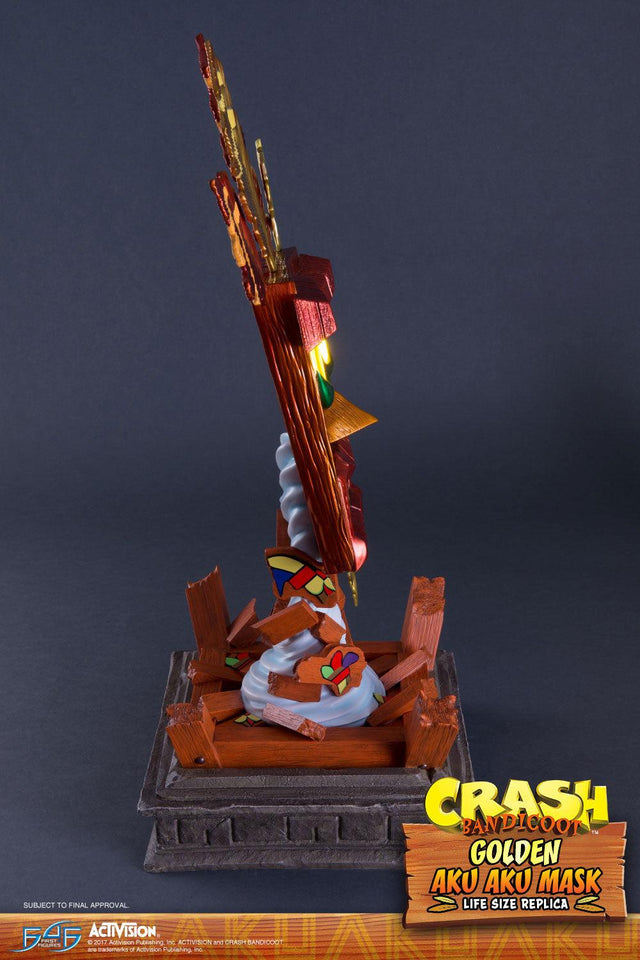 Golden Aku Aku Mask (aku_vertical_golden_10.jpg)