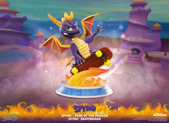 Spyro™: Year of the Dragon - Spyro™ Skateboard (bac7894a-6004-43d3-9561-b683d4afb5d7.jpg)