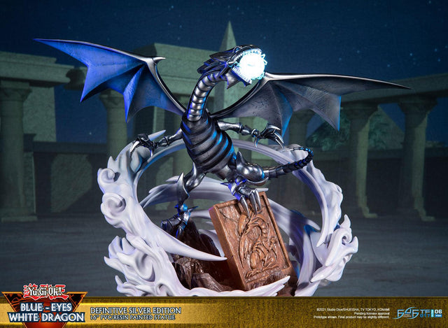 Yu-Gi-Oh! – Blue-Eyes White Dragon (Definitive Silver Edition) (bewd-silverdef-web-10.jpg)