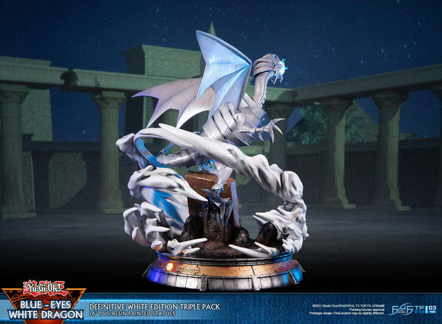 Yu-Gi-Oh! – Blue-Eyes White Dragon (Definitive White Edition Triple Pack) (bewd-whitedefx3-web-05.jpg)