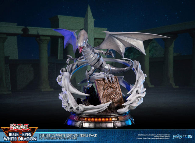 Yu-Gi-Oh! – Blue-Eyes White Dragon (Definitive White Edition Triple Pack) (bewd-whitedefx3-web-29.jpg)