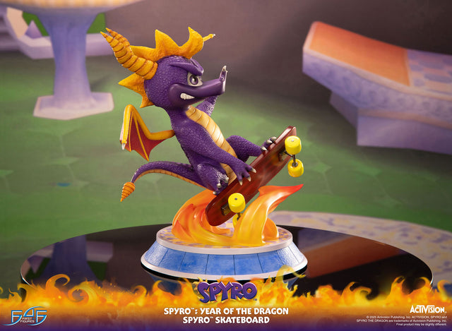 Spyro™: Year of the Dragon - Spyro™ Skateboard (bf0e7abe-f63b-4ce6-957d-127c5fdab29a.jpg)