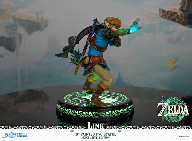 The Legend of Zelda™: Tears of the Kingdom - Link PVC (Exclusive Edition) (bfb221a7-715c-4926-82c1-33e019368cd9.jpg)