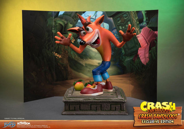 Crash Bandicoot (Exclusive) (crash-resin-horizontal-exc_10.jpg)