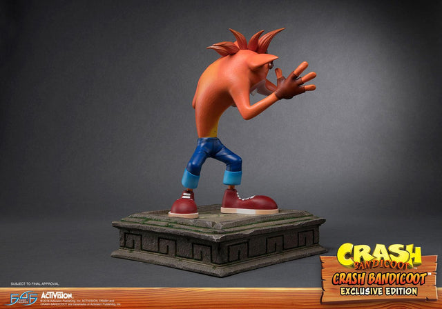 Crash Bandicoot (Exclusive) (crash-resin-horizontal-exc_38.jpg)
