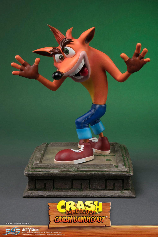 Crash Bandicoot (Regular) (crash-resin-vertical-reg_01.jpg)