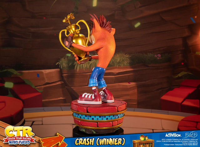 Crash Team Racing™ Nitro-Fueled – Crash (Winner) (Standard Edition) (crashwinner_stn04.jpg)