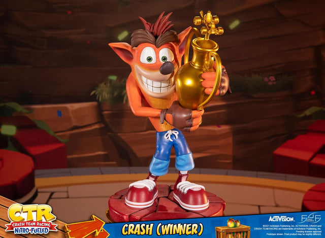 Crash Team Racing™ Nitro-Fueled – Crash (Winner) (Standard Edition) (crashwinner_stn15.jpg)