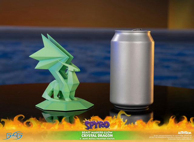 Spyro™ the Dragon - Beast Makers Glow Crystal Dragon (crystaldragon_beastmakersglow-09.jpg)