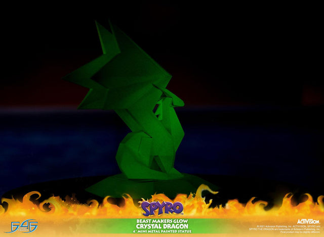 Spyro™ the Dragon - Beast Makers Glow Crystal Dragon (crystaldragon_beastmakersglow-16.jpg)