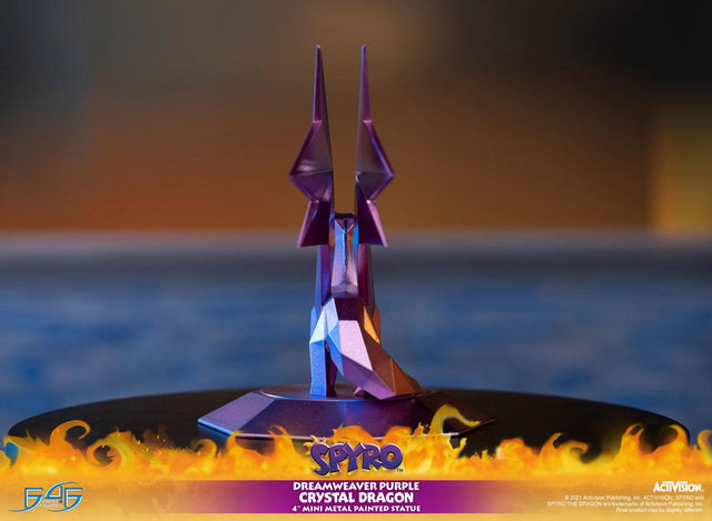 Spyro™ the Dragon - Dreamweaver Purple Crystal Dragon (crystaldragon_dreamweaverpurple-03.jpg)