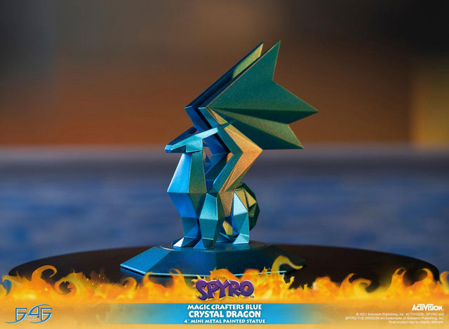 Spyro™ the Dragon - Magic Crafters Blue Crystal Dragon (crystaldragonmcb_08.jpg)