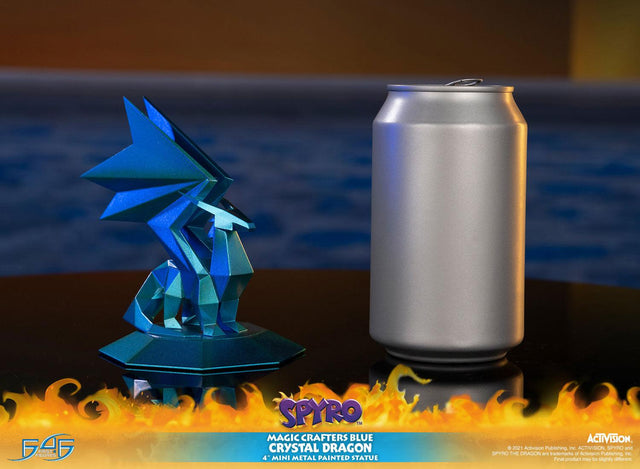 Spyro™ the Dragon - Magic Crafters Blue Crystal Dragon (crystaldragonmcb_09.jpg)