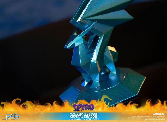 Spyro™ the Dragon - Magic Crafters Blue Crystal Dragon (crystaldragonmcb_13.jpg)