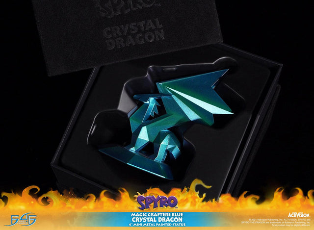 Spyro™ the Dragon - Magic Crafters Blue Crystal Dragon (crystaldragonmcb_14.jpg)