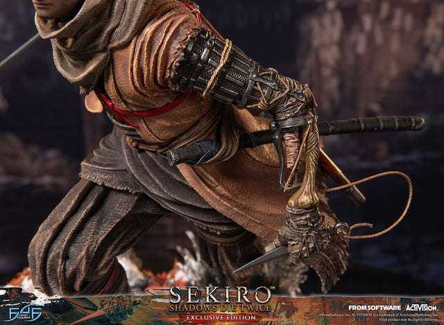 Sekiro™: Shadows Die Twice - Sekiro (Exclusive Edition) (d0369d2e-1160-44e8-ae68-c2e15ad7fe0f.jpg)