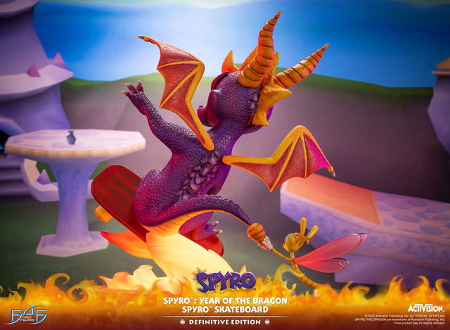 Spyro™: Year of the Dragon - Spyro™ Skateboard (Definitive Edition) (d1b784bc-2d43-4ace-90c1-d37f3b81e04c.jpg)