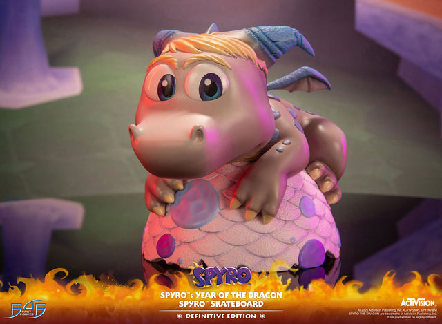 Spyro™: Year of the Dragon - Spyro™ Skateboard (Definitive Edition) (d525fb8d-4125-4e42-b802-f526f3038597.jpg)