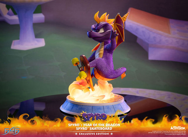 Spyro™: Year of the Dragon - Spyro™ Skateboard (Exclusive Edition) (dba0a095-2901-444a-afd1-08cdd93f3f5d.jpg)