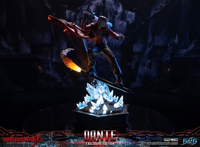 Devil May Cry 3 - Dante (Exclusive Edition) (de87bb06-9a85-4099-8031-db563327639a.jpg)