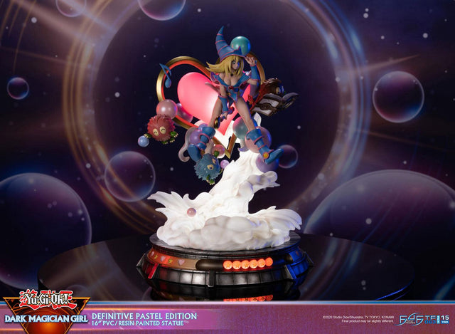 Yu-Gi-Oh! - Dark Magician Girl Definitive (Pastel Edition) (dmg_de_01_1.jpg)