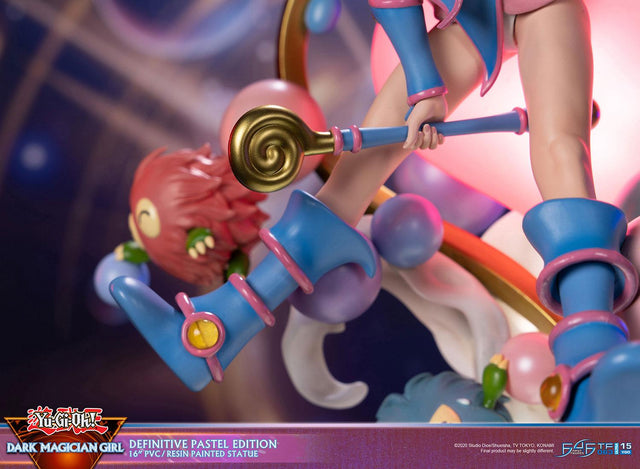 Yu-Gi-Oh! - Dark Magician Girl Definitive (Pastel Edition) (dmg_de_22s.jpg)